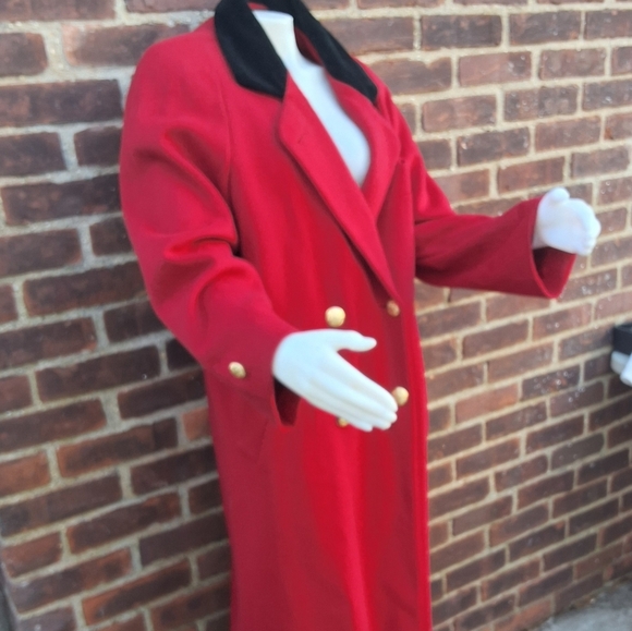 Vintage Valentine red wool overcoat with velvet collar 14 - Picture 3 of 16